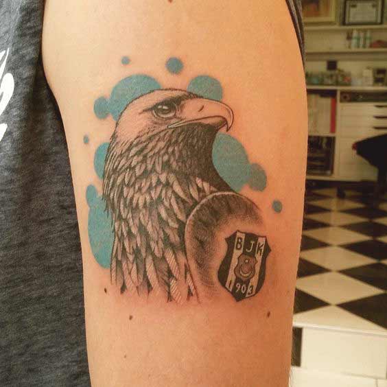 Best eagle tattoo designs for men and women Eagle head tattoos designs on shoulder