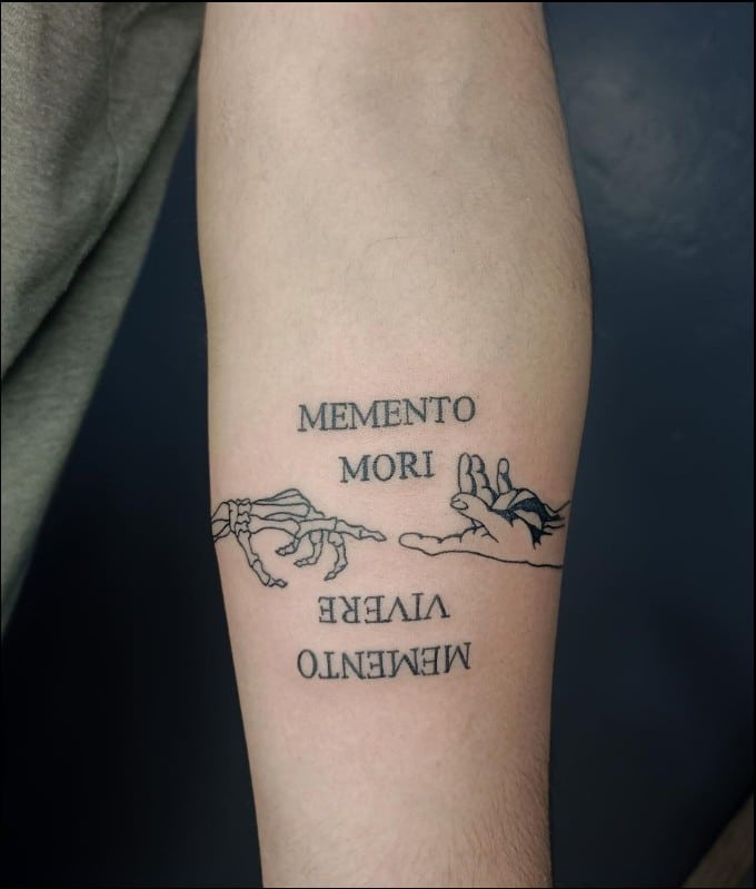 memento mori vivere tattoo