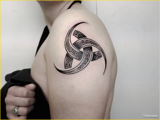 Horn Triskelion tattoo